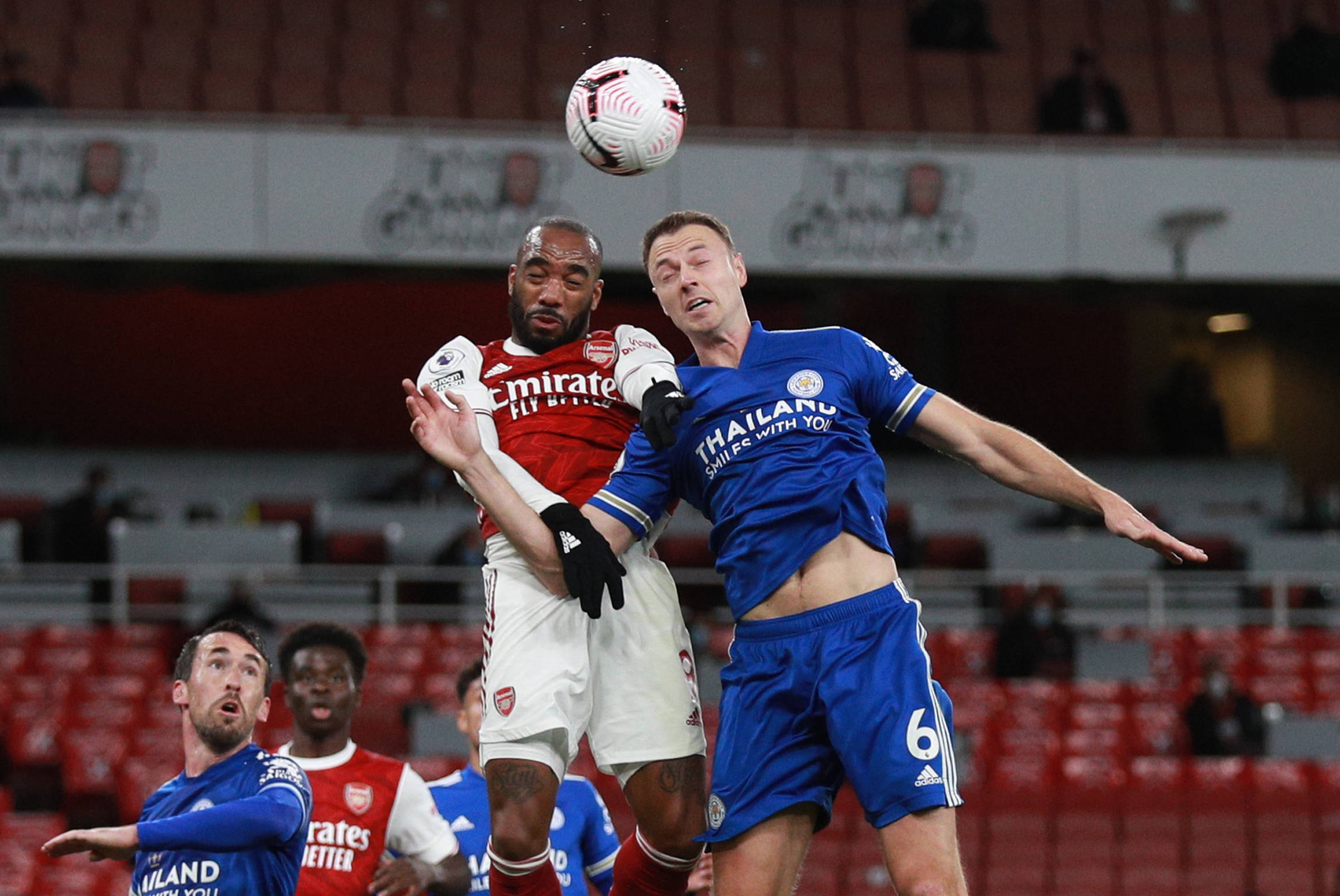 通过类似的 通过类似的